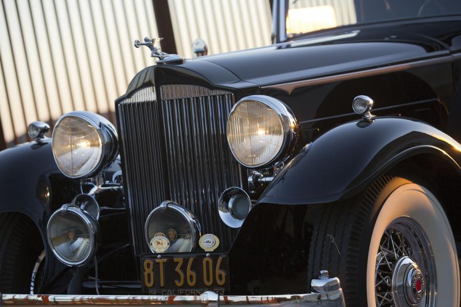  Packard Super 8 Convertible Victoria 1933 года  (фото 7 из 16)